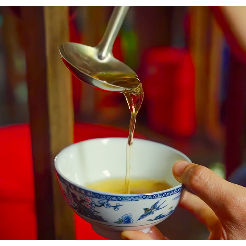 Mắm cốt truyền thống Bếp Xưa 30 độ đạm - Chai 500ml